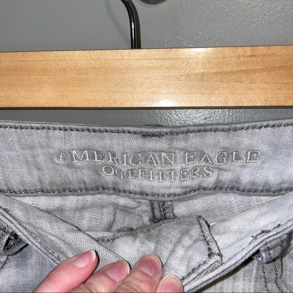 American Eagle Distressed Super Stretch Shorts - Picture 3 of 5